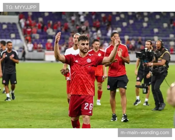 成都蓉城罗慕洛荣膺中超第27轮最佳球员展现卓越表现引领球队胜利