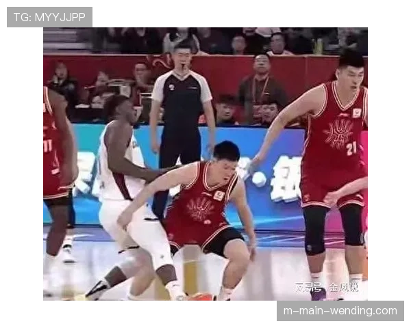 张宁假摔与进攻犯规矛盾判罚 暴露裁判沟通失效